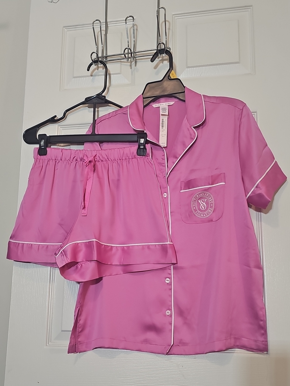 Victoria’s Secret Women's Satin Pajama Set with Contrast Piping Size XS NEW